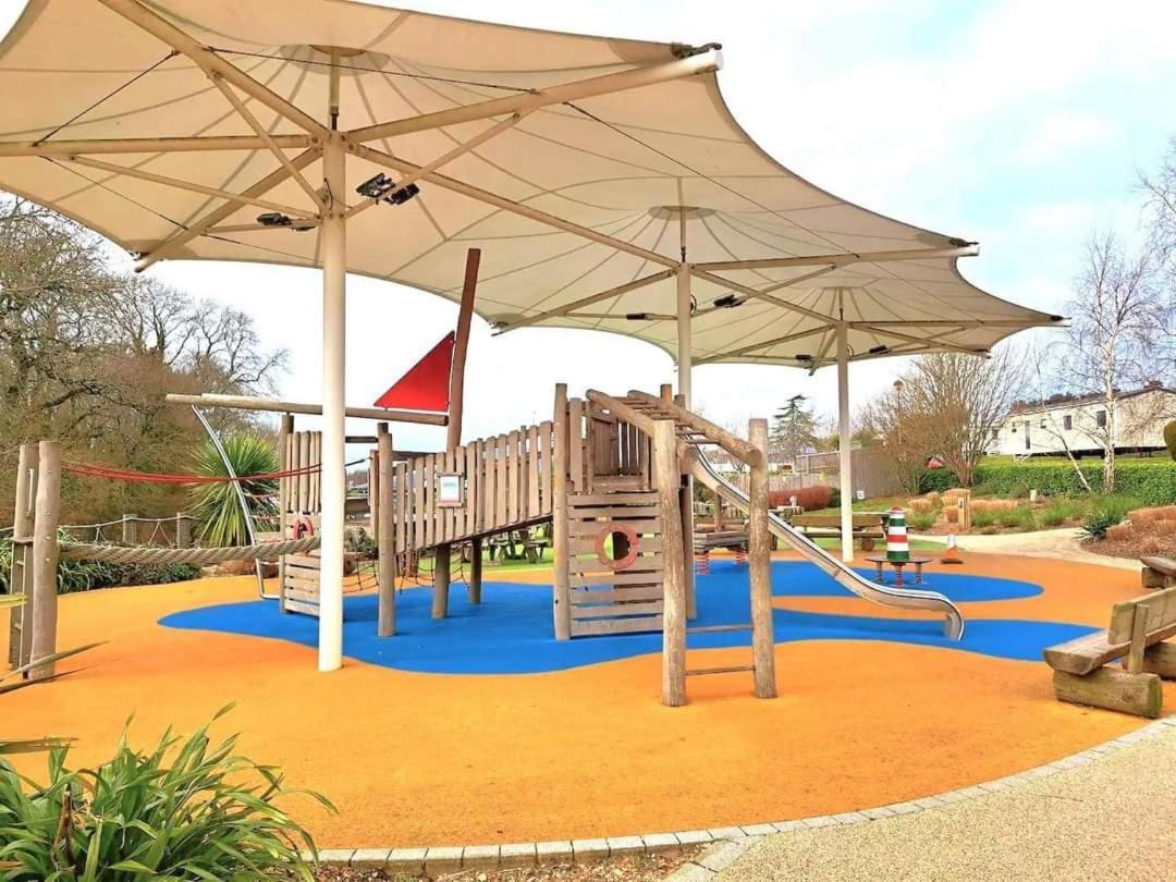 Home With A View Whitecliff Bay Holiday Park Bembridge Exteriér fotografie
